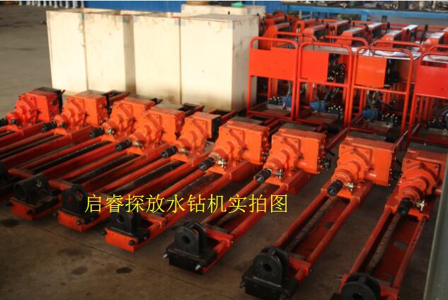 煤礦探放水用鉆機：多、快、好、省